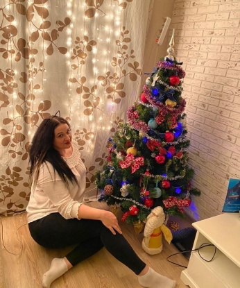 Позволь мне рассказать о себе. Я обладаю всеми необходимыми качествами, чтобы сделать наше знакомство незабываемым. Мое пылкое тело искусно создано для твоих наслаждений. Позволь мне окунуть тебя в мир страсти и желания, где откроются все тайны наслаждения. Я предлагаю тебе широкий спектр услуг, от романтических встреч до различных экспериментов в постели. Мы можем провести ночь вместе, наслаждаясь друг другом, или посетить ресторан и провести время наслаждаясь друг другом обществом. Смотри на мои фото, и они расскажут тебе больше обо мне, чем ты мог себе представить. Мои клиенты всегда оставляют положительные отзывы, поскольку я не просто проститутка, я стараюсь создать волшебный момент для нас обоих. Возможно, мы можем встретиться в этом магическом городе Москве и провести незабываемое время вместе. 🌟💋❤️ Ирина